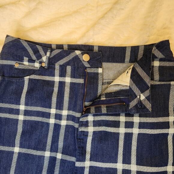 NWOT Umgee Denim Plaid Skirt, Size Medium - Picture 4 of 7